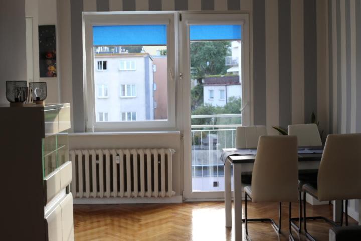 Apartament Holiday גדינייה מראה חיצוני תמונה