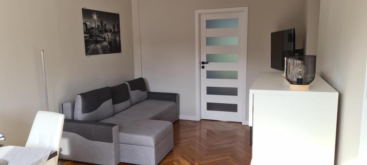 Apartament Holiday גדינייה מראה חיצוני תמונה